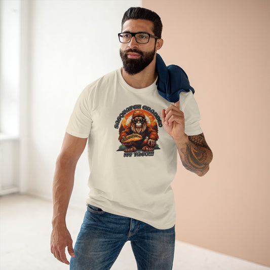 Sasquatch grabbed my taco! - Men's Staple Tee