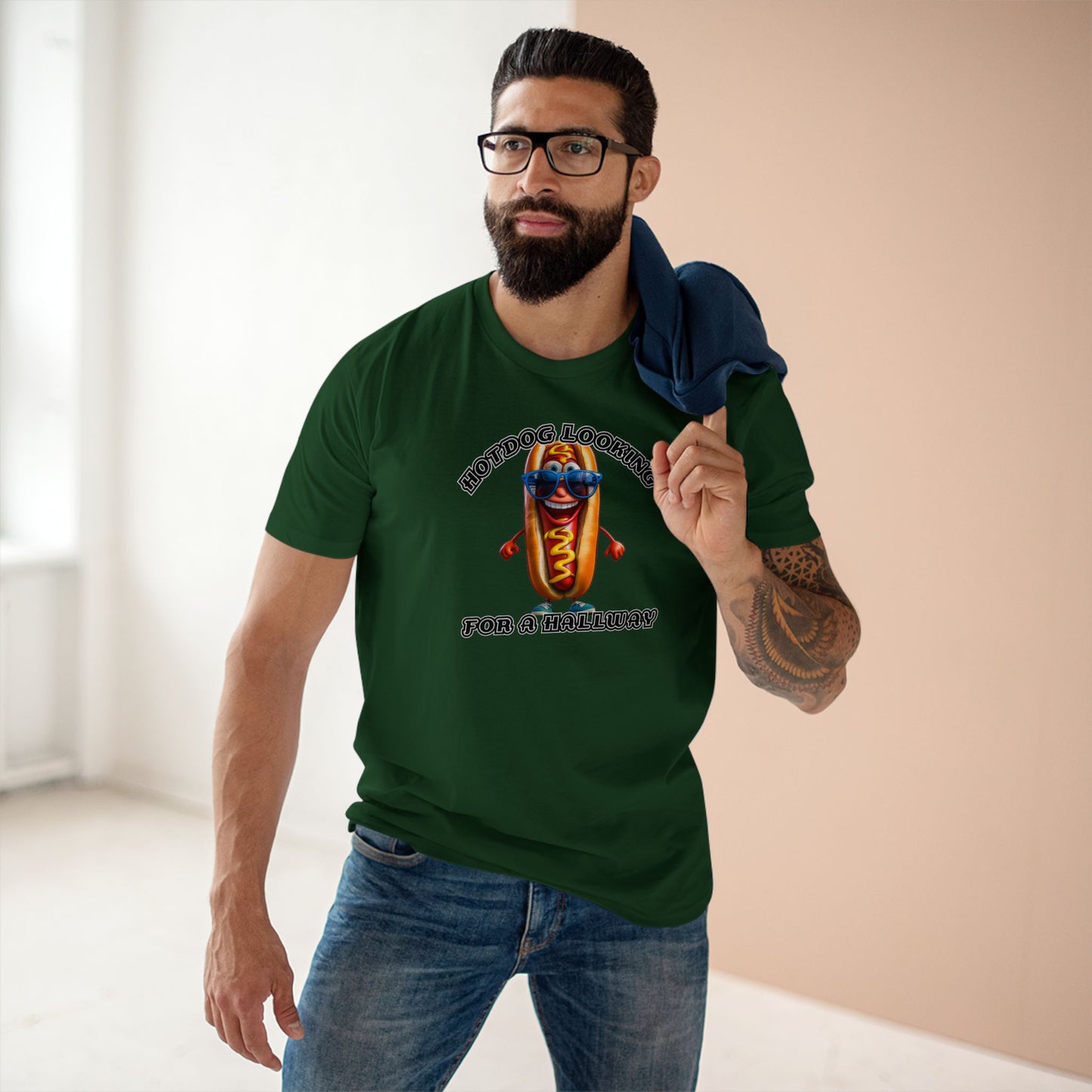 Hotdog looking for a hallway - Men's Staple Tee